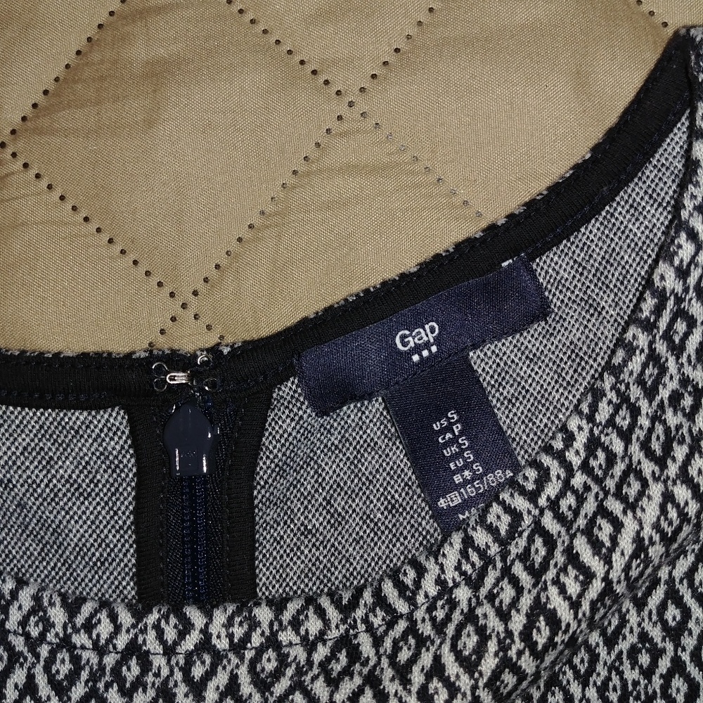 Gap pattern navy white fit flare dress sm LIKE NEW - Picture 4 of 4